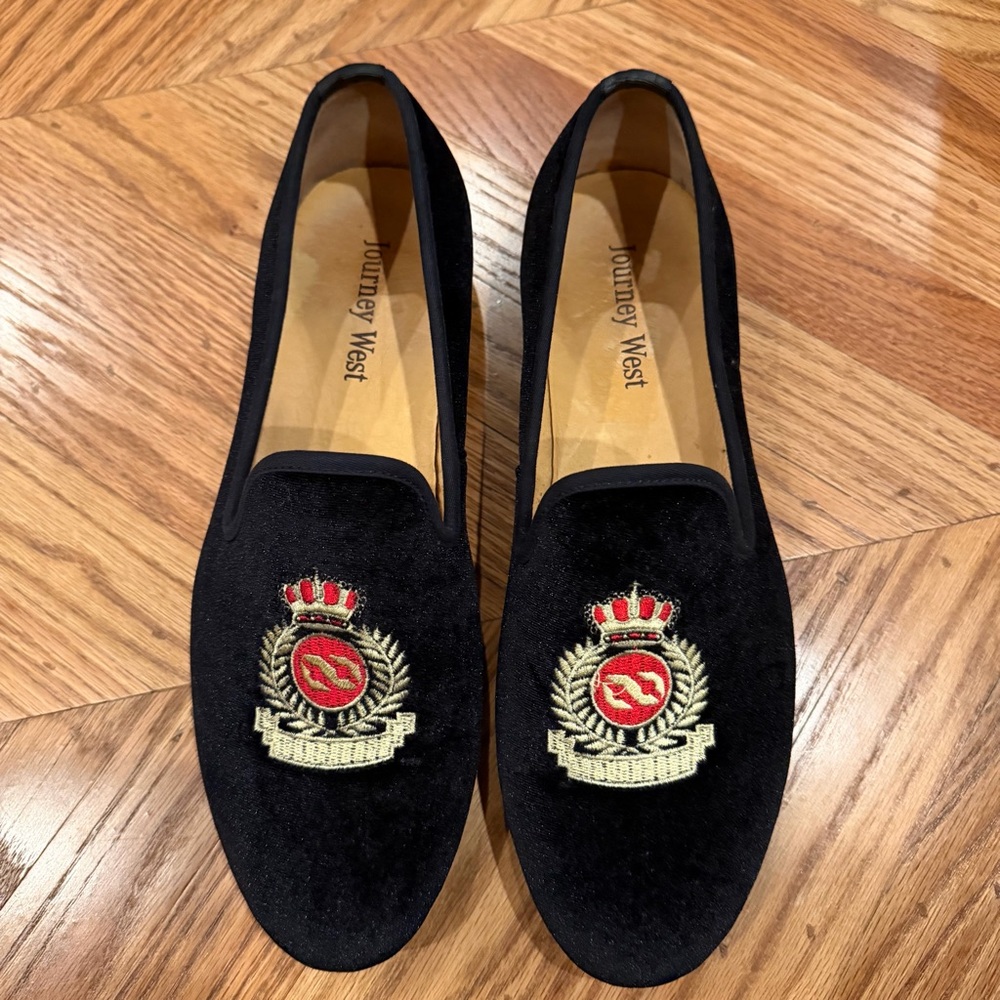 Journey West Black Velvet Embroidered Loafers Sz 44